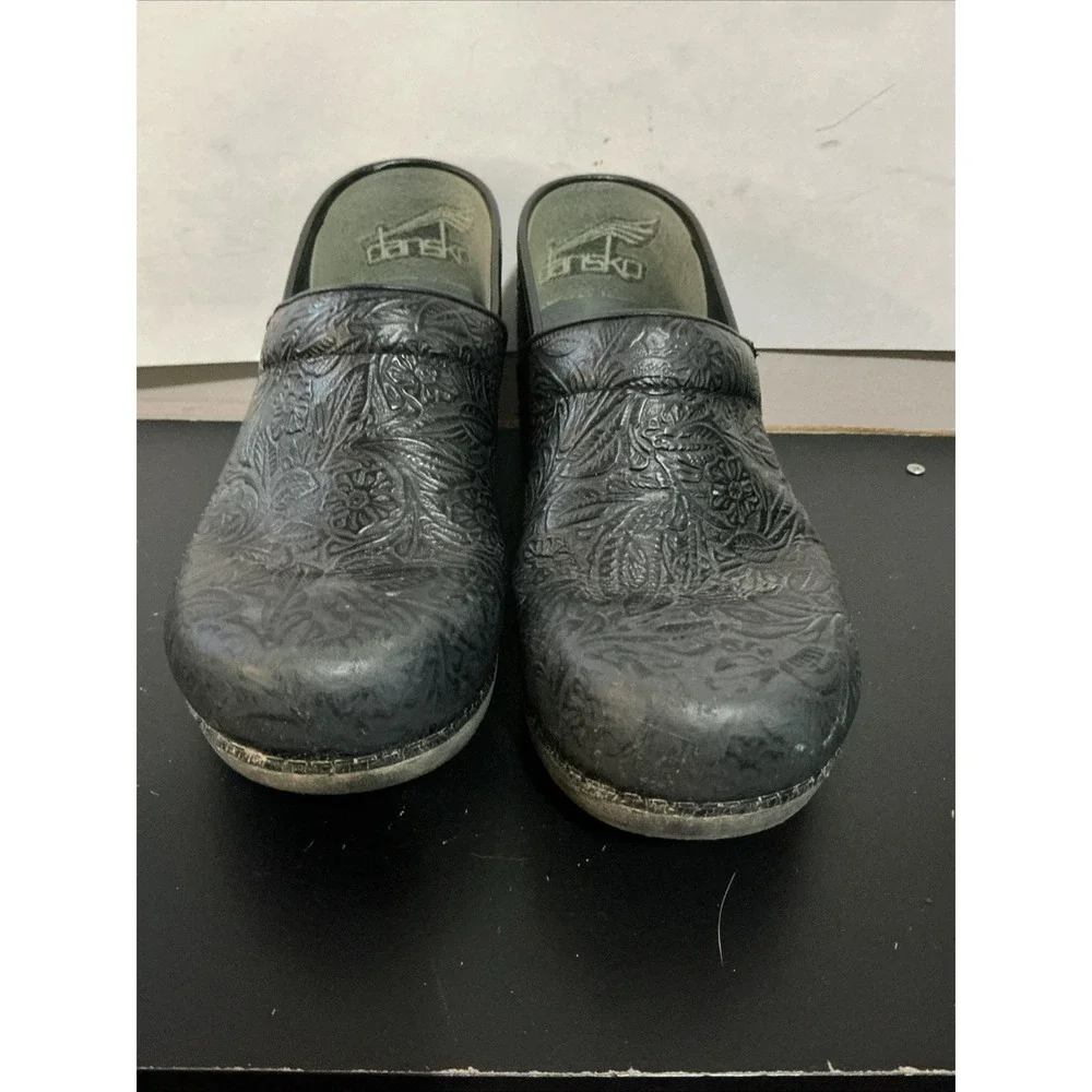 Dansko XP 2.0 Floral Tooled Clog Black Leather Women 41 US 11 Comfort Shoes